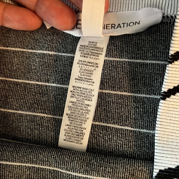 BCBGeneration Geometric Bodycon Skirt - Picture 5 of 9